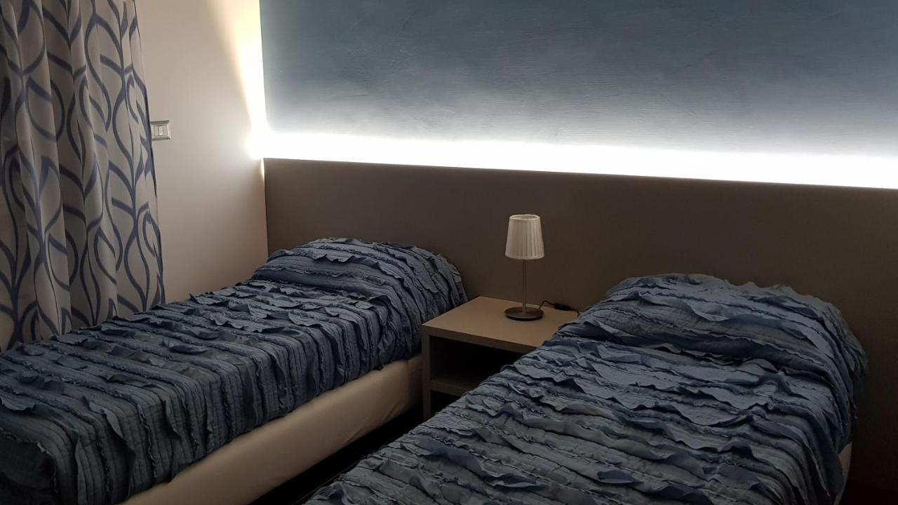 Raja Rooms Alife 外观 照片